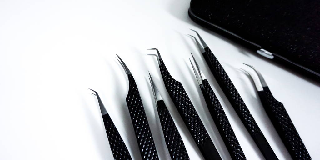 8 Types of Professional Eyelash Tweezers The Lash Professional